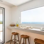 V50 Bella Vista *