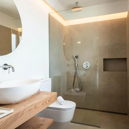 Atalis 50 By Menorcarentals Сон-Боу