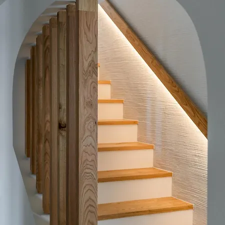 V50 Bella Vista *