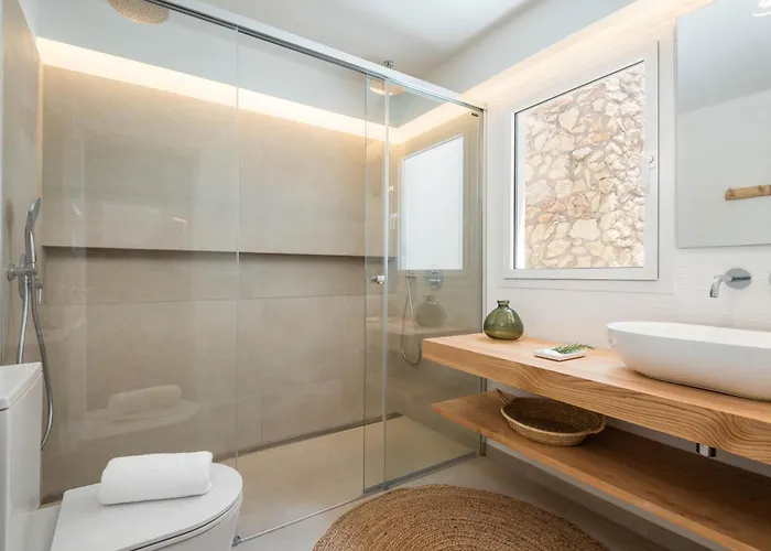 V50 Bella Vista فيلة