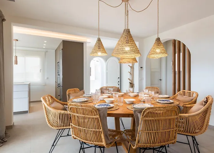 V50 Bella Vista فيلة