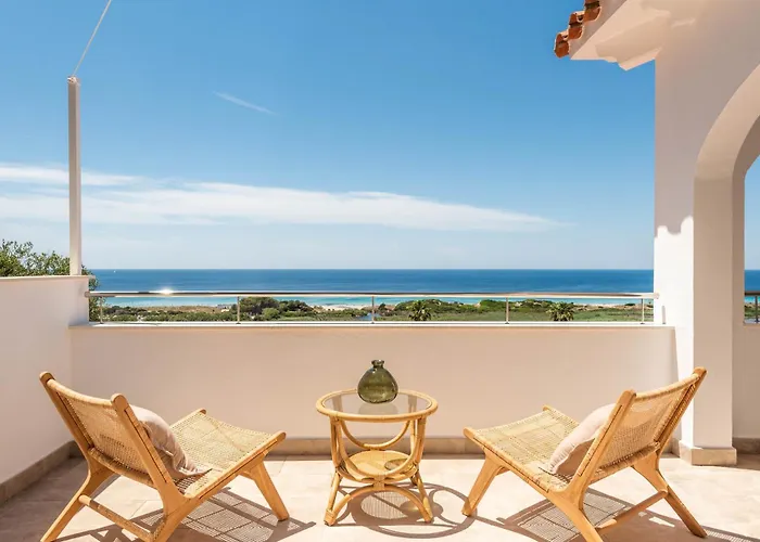 V50 Bella Vista فيلة